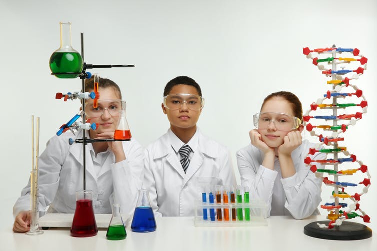 Lab coats help students see themselves as future scientists
